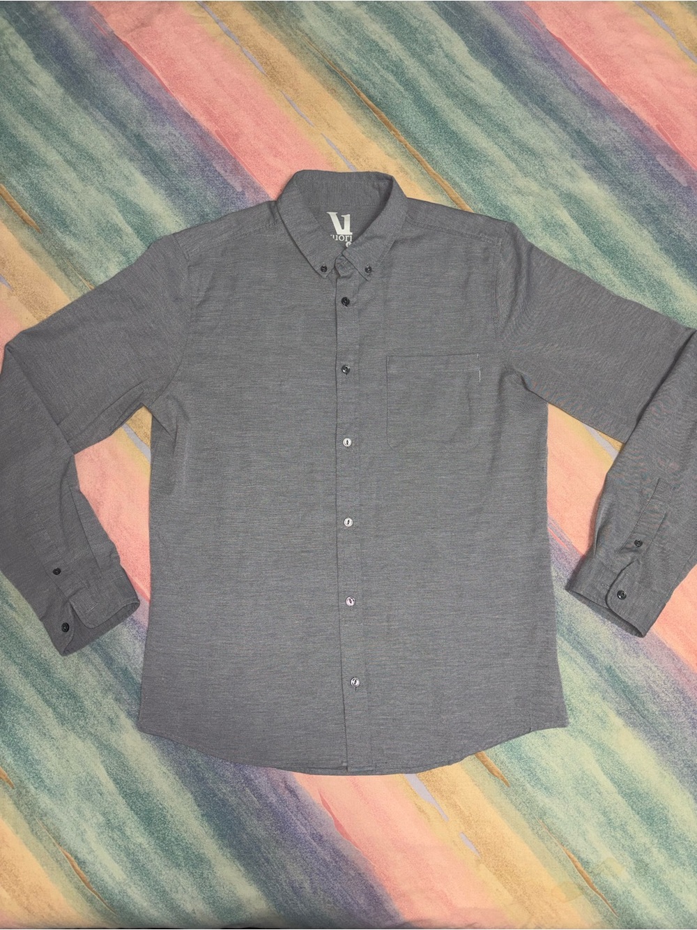 Vuori Long-Sleeve Ace Button Down Shirt size L Gray